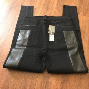 Black skinny pant with pleather side panels